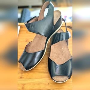 Dansko Women's Vera Black Wedge Sandals NEW* sz 39 9